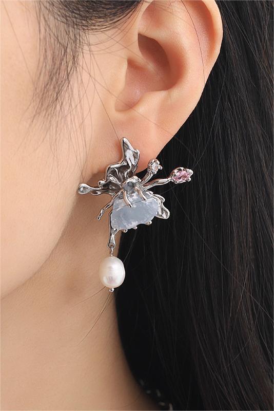 Ankie Butterfly Asymmetric Pearl Zircon Earrings