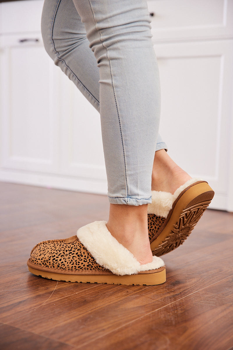 SMAIBULUN Ugg | Stefanie Leopard Faux Fur Slipper