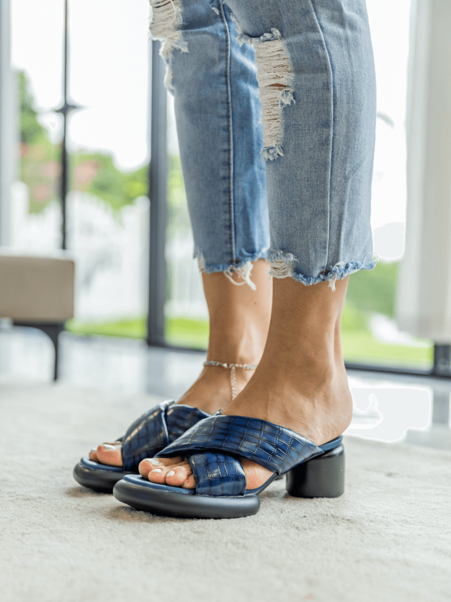 Jady Rose | Veronica Puffy Cross-Strap Leather Sandal - Navy