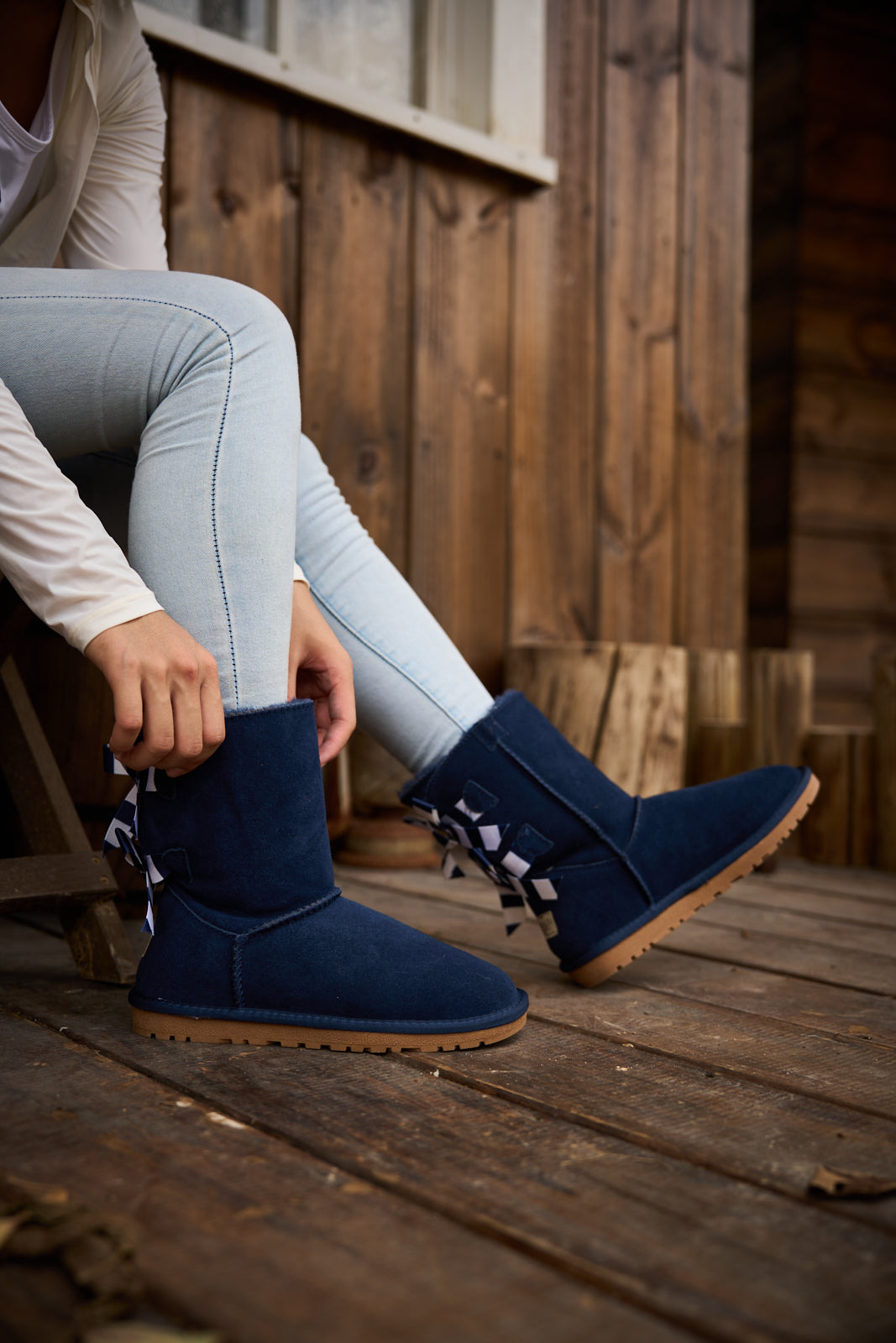 Smaibulun Ugg | Serenity Striped Bailey Bow Shearling Boots - Navy