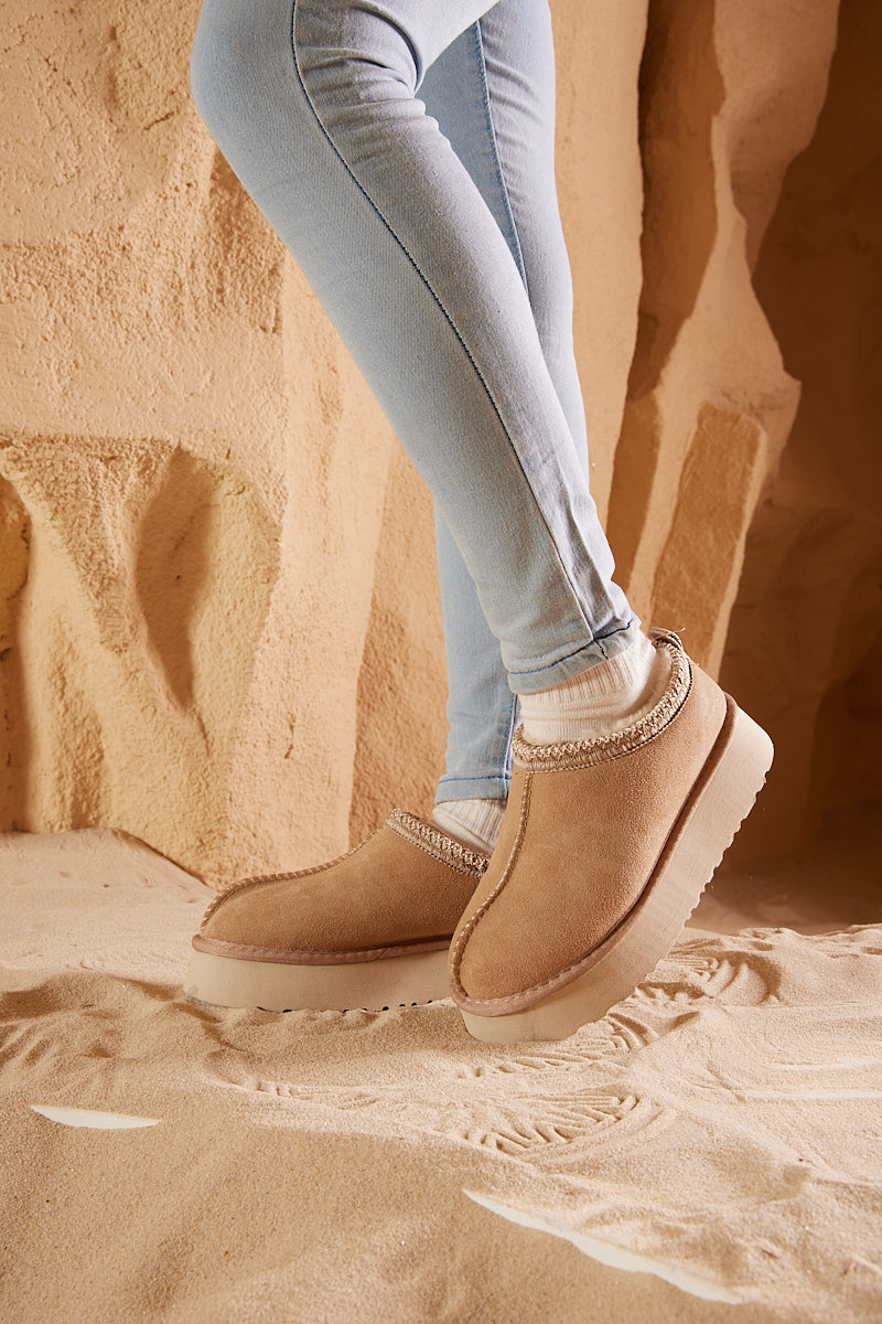 Smaibulun Ugg | Tassie X Tasman Platform Slipper Boot - Sand