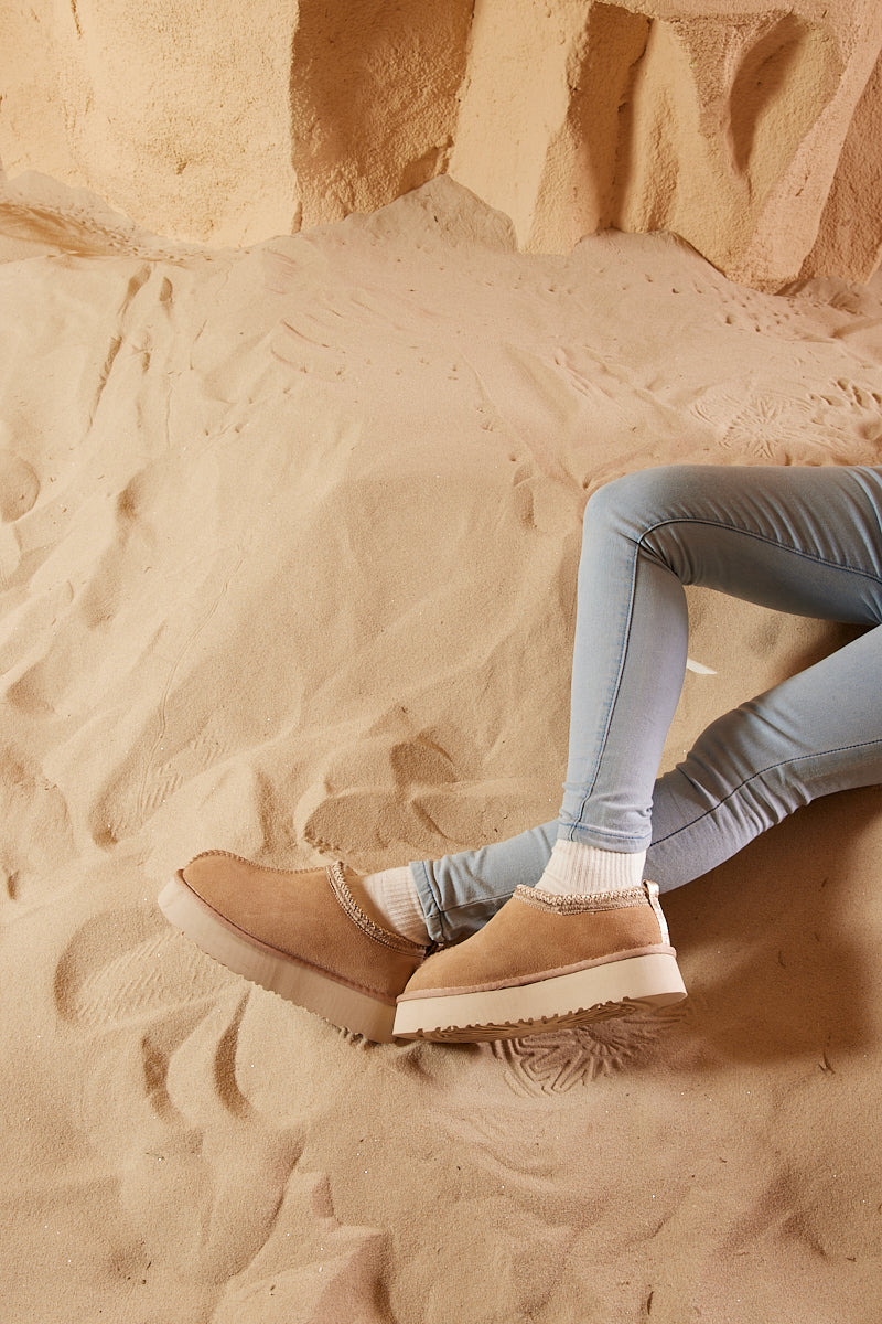 Smaibulun Ugg | Tassie X Tasman Platform Slipper Boot - Sand