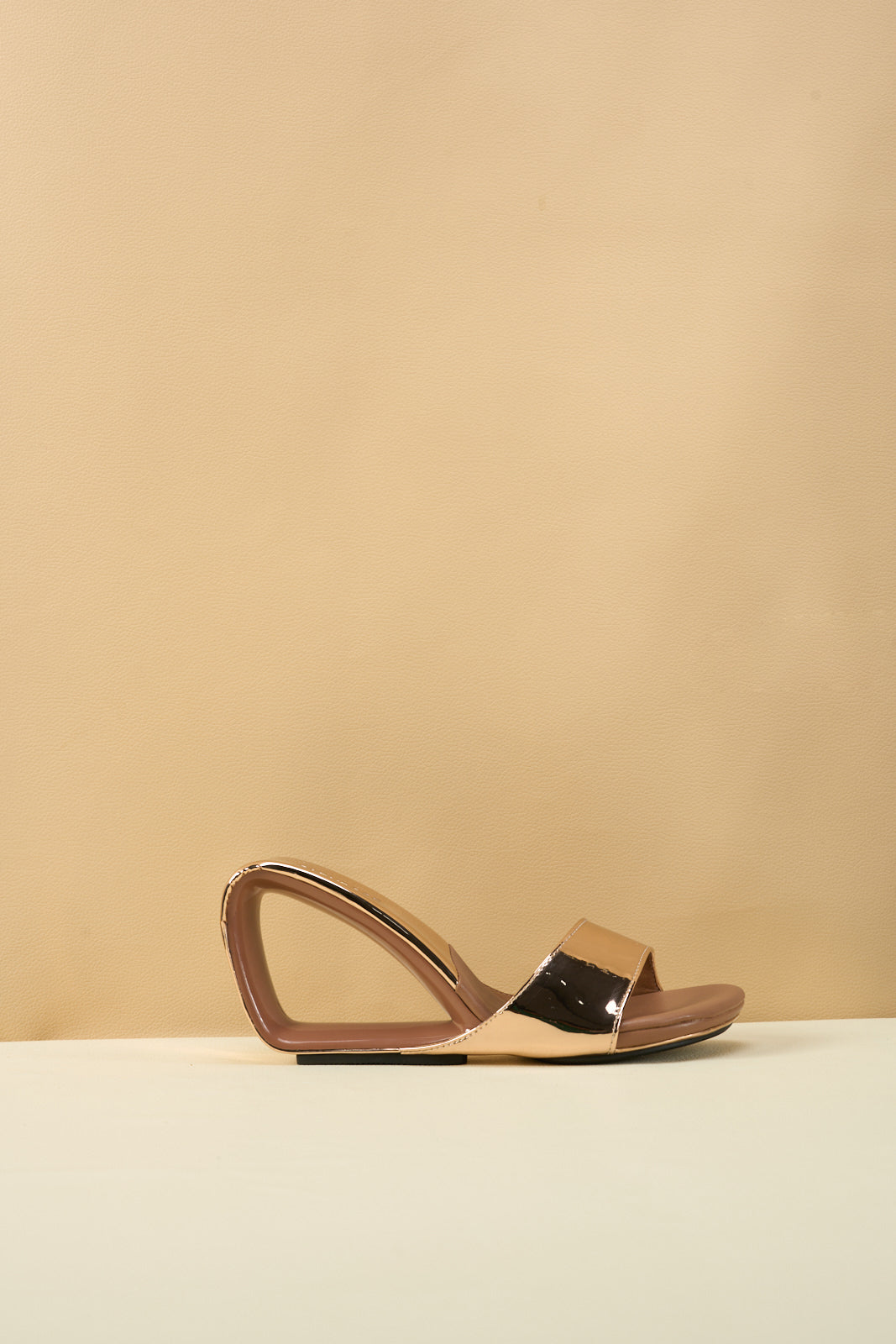 Jady Rose | Get a Clue Wedge Slides - Rose Gold