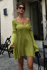 Sexy Deep V Neck Long Sleeve A Line Ribbed Knit Winter Party Mini Dress - Green