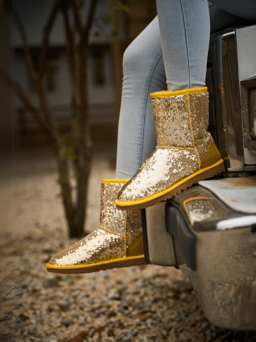 Smaibulun Ugg | Dallas Glam Sequin Shearling Boots - Yellow