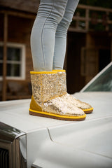 Smaibulun Ugg | Dallas Glam Sequin Shearling Boots - Yellow