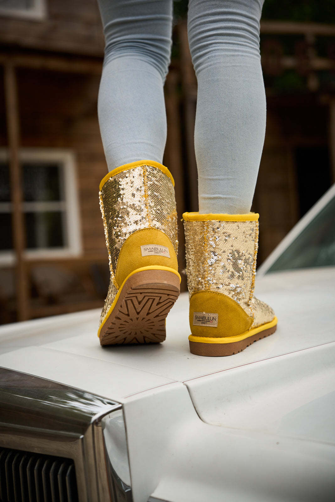 Smaibulun Ugg | Dallas Glam Sequin Shearling Boots - Yellow