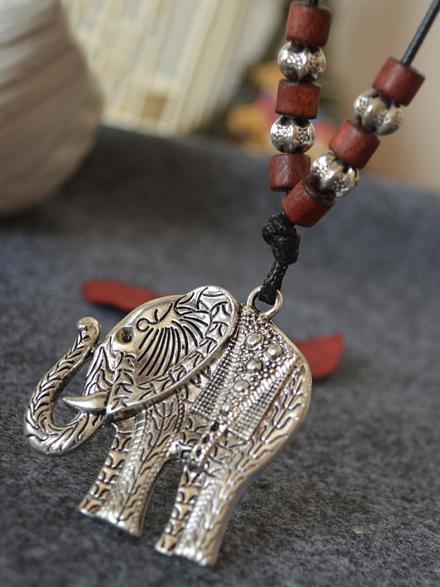 Sliver Elephant Pendant Necklace