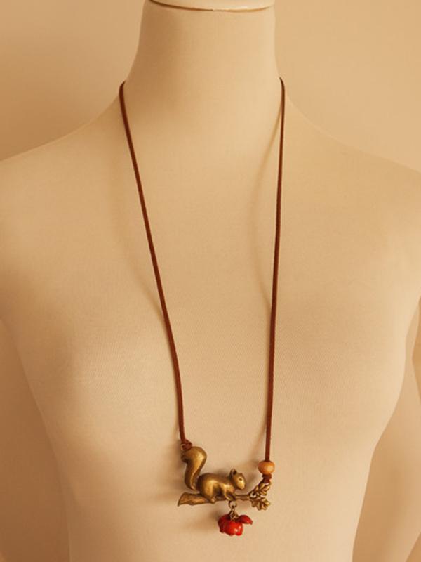 Vintage Squirrel Red Beans Necklace