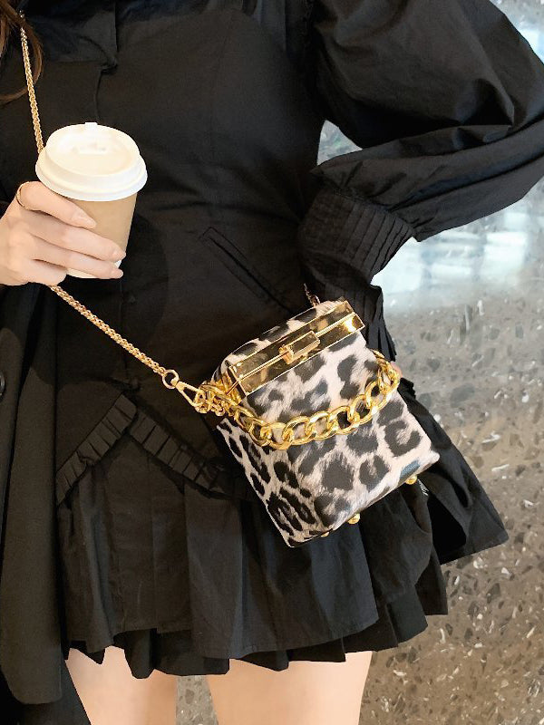 Bolsos bandolera de leopardo con cadenas 