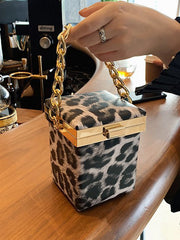 Bolsos bandolera de leopardo con cadenas 